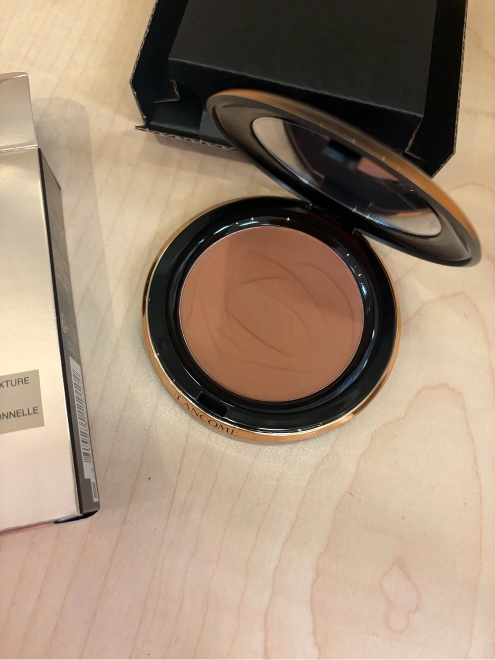 New Lancome Teint Idole Ultra Wear Skin Transforming Bronzer~04 Medium~Full size